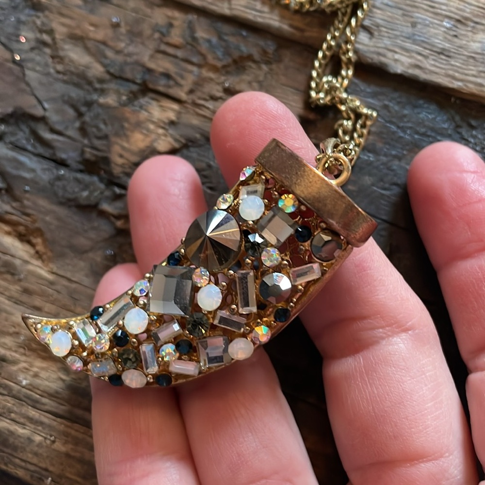 Vintage XL rhinestone crystal good luck horn necklace - Picture 7 of 13